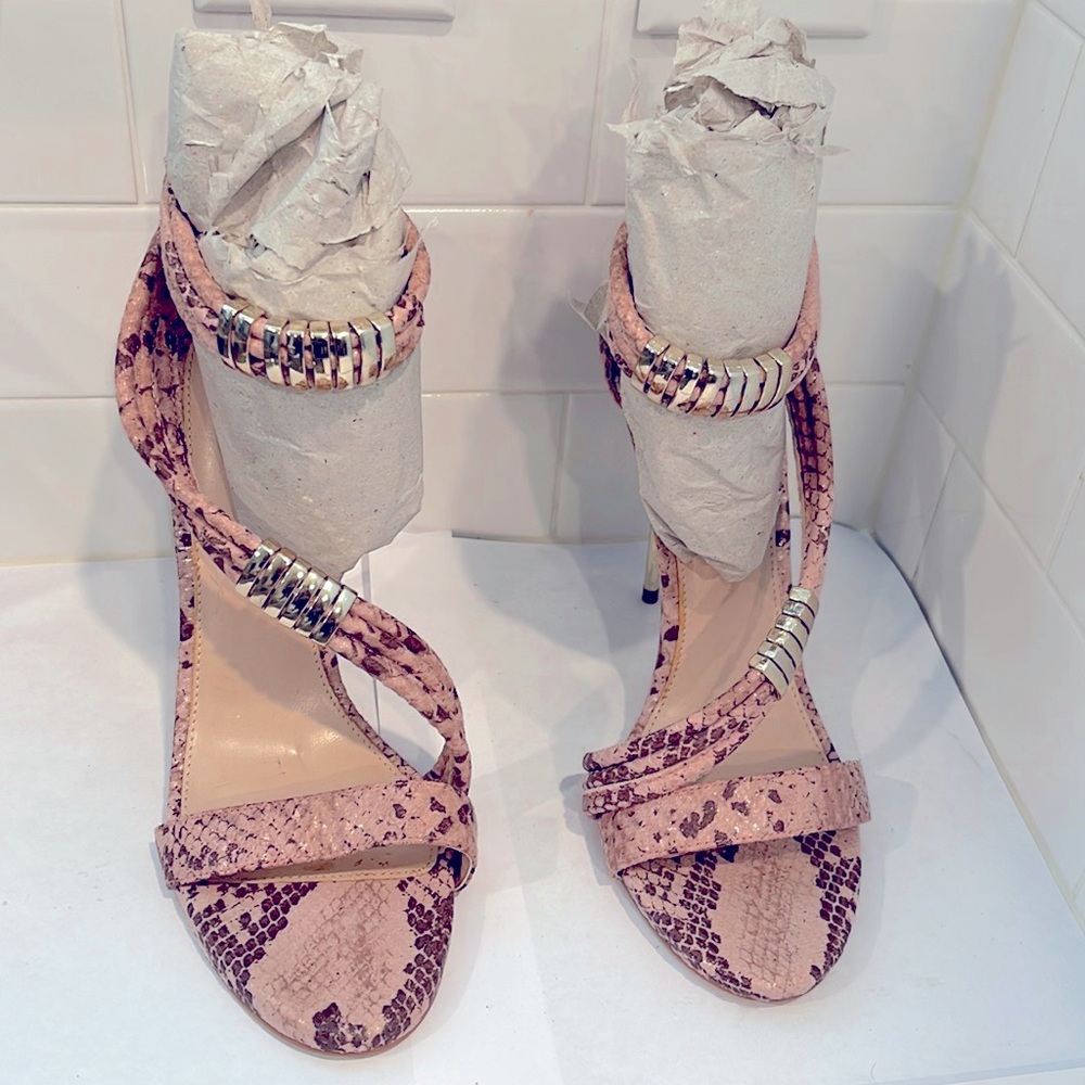 Pink animal print sandals in size 40